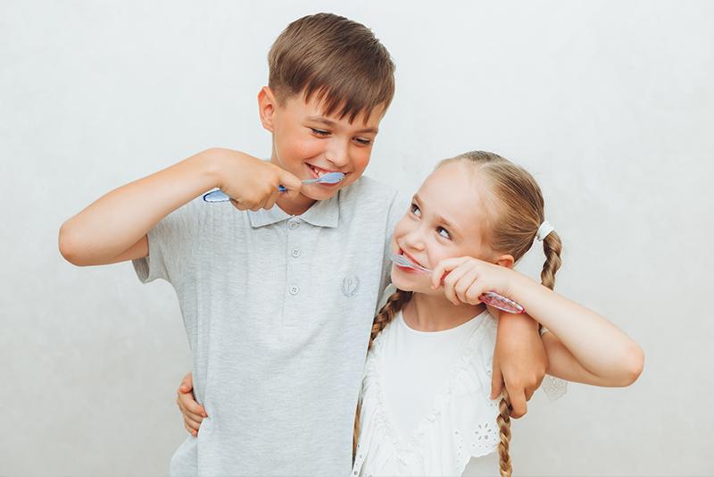 Fluoridmentes fogkrém gyerekeknek: fogápolás a legkisebbeknek