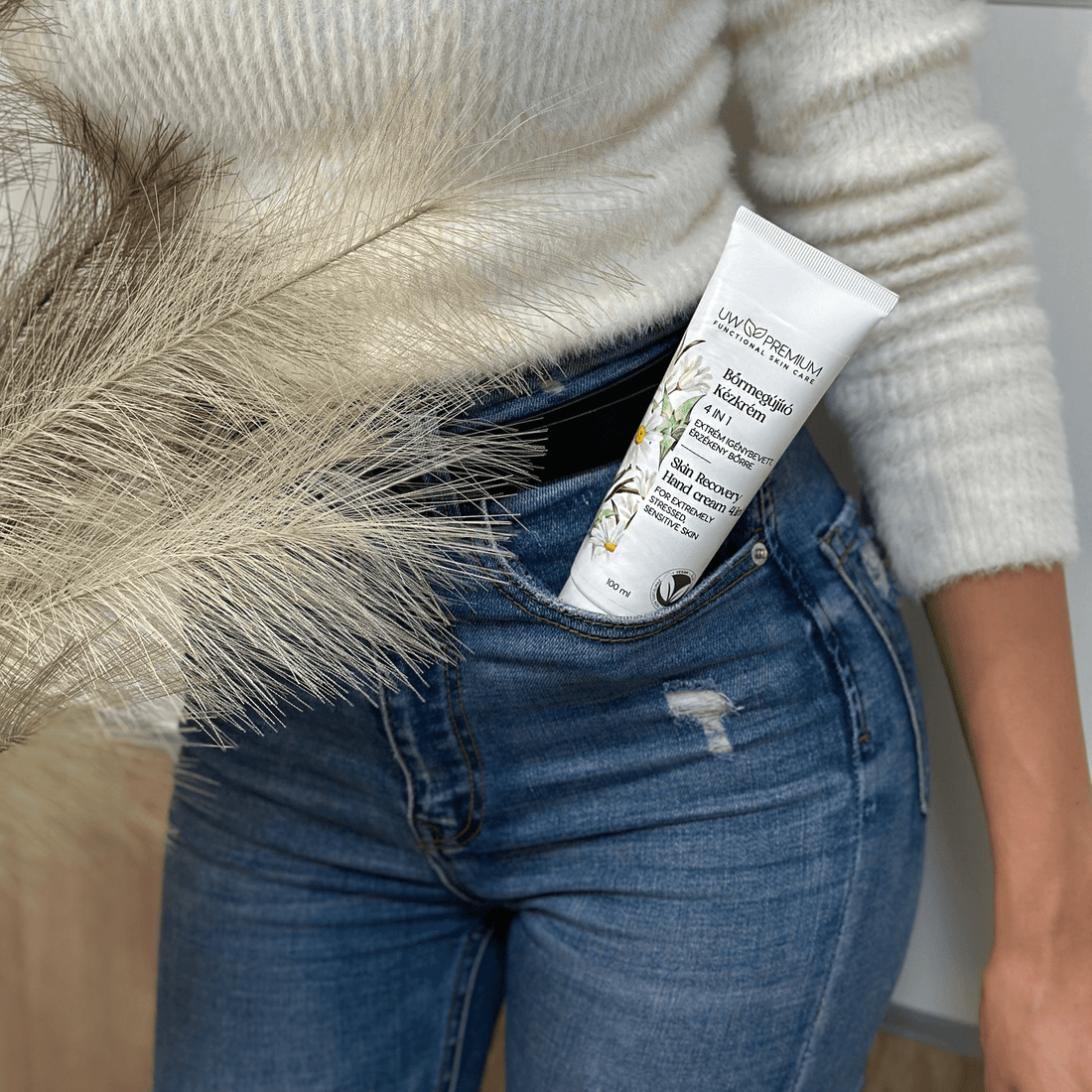 UW Premium 4in1 Bőrmegújító Kézkrém 100 ml image 2